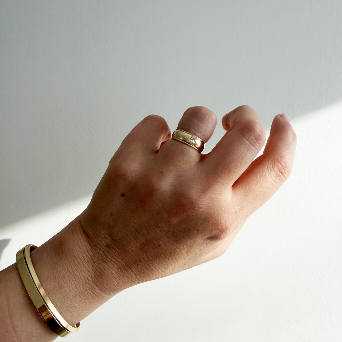 14K Cigar Band Ring - Size 5.5