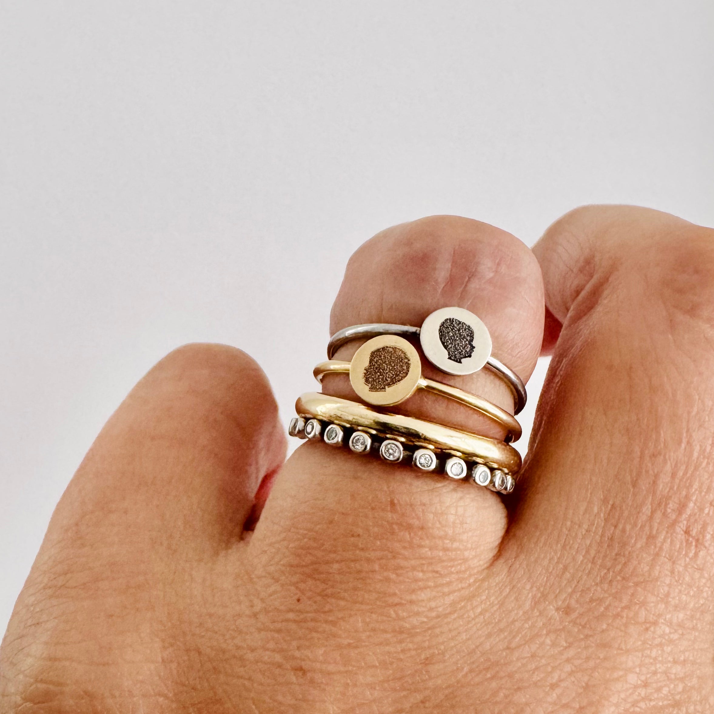 14K White Gold Ring with Boy Silhouette - size 6