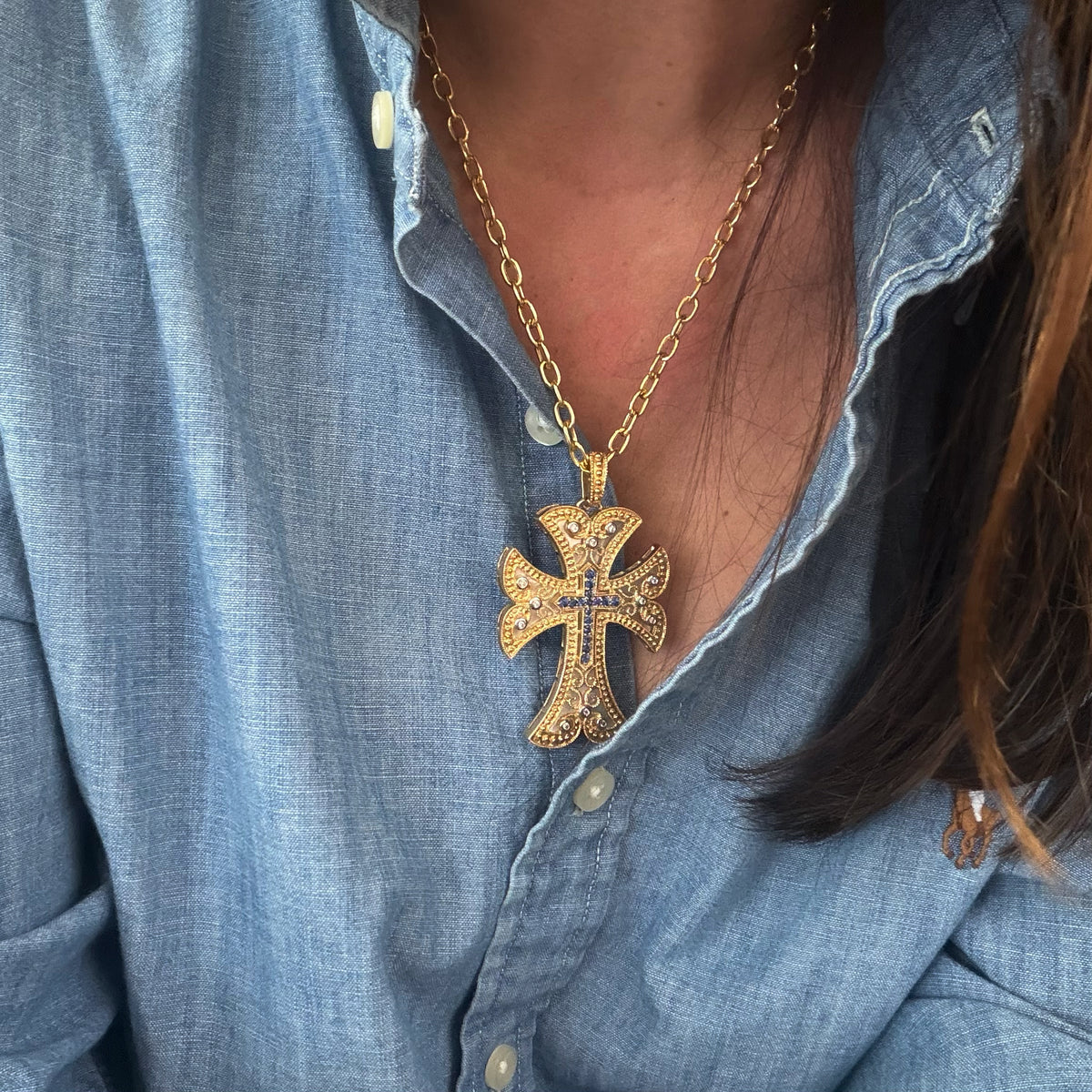 14K Ornate Cross Pendant