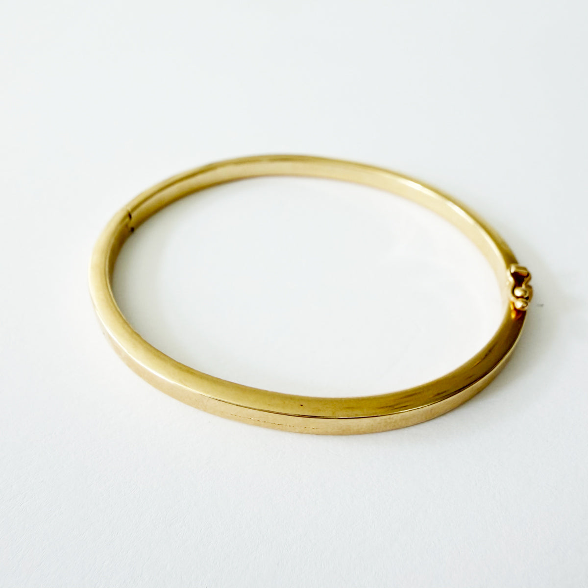 14K Yellow Hinged Bangle