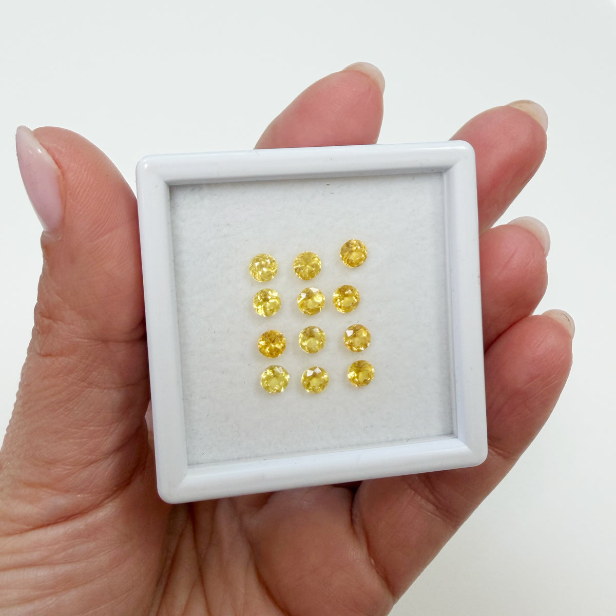 Parcel of 12 Round Natural Yellow Sapphires - 5.0 CTW