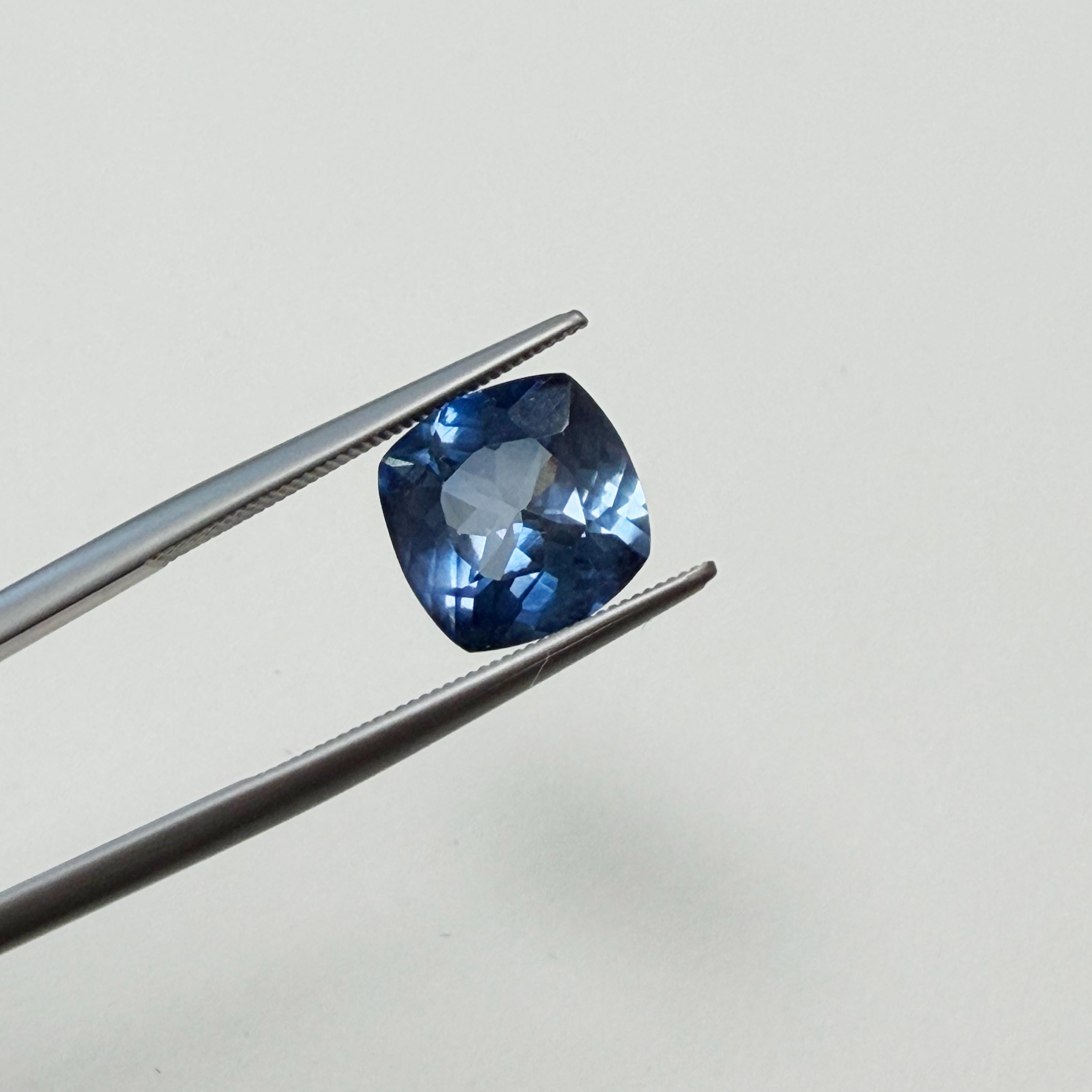 10x10 mm Cushion Faceted Lab-Grown Blue Sapphire - 5.10 CT