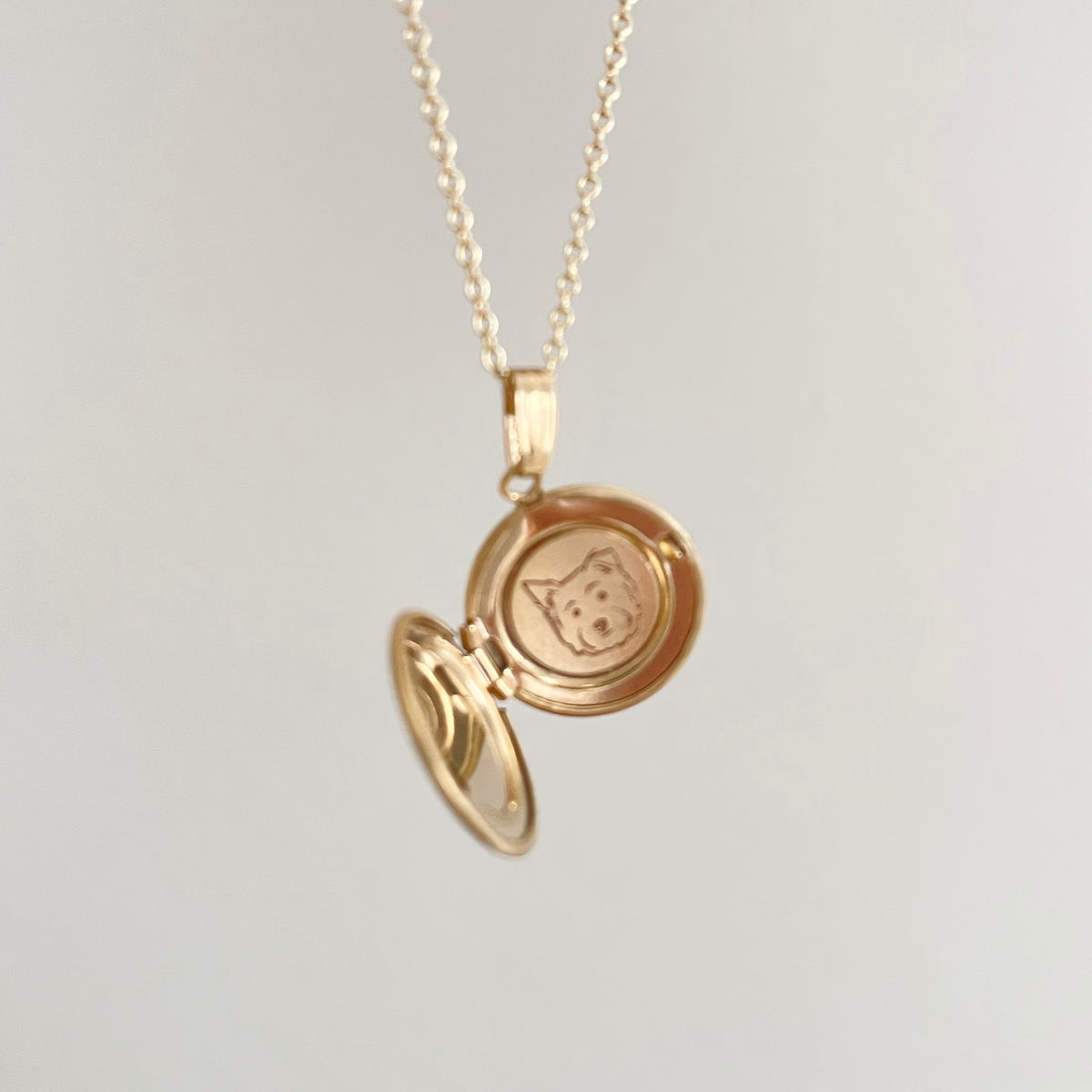 14k Yellow Gold Petite Silhouette Locket Necklace - Vana Chupp Studio