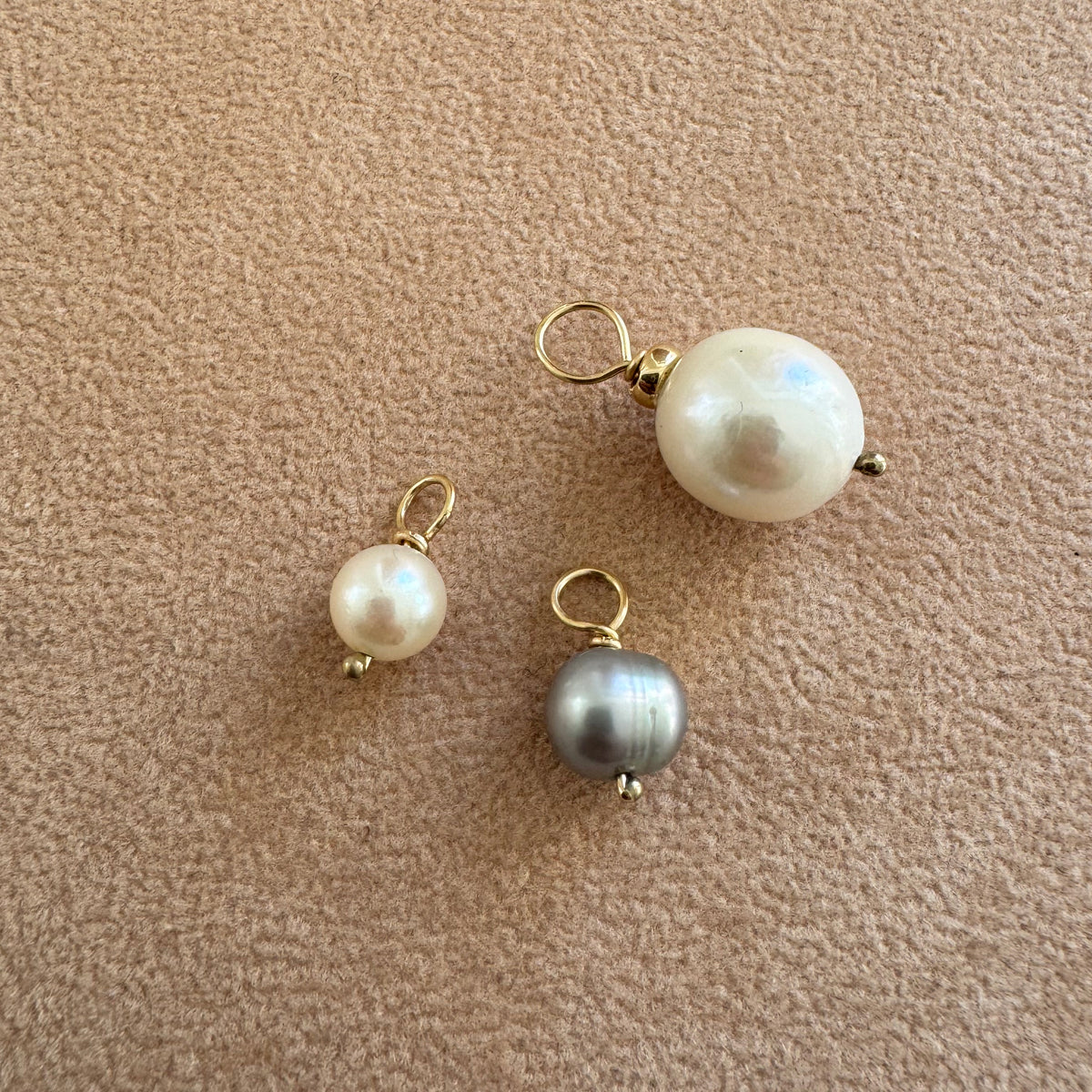 14K 7 mm Gray Fresh Water Pearl Charm - Vana Chupp Studio