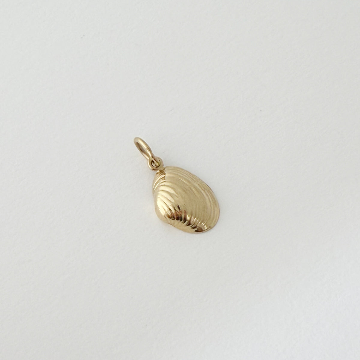 14K Gold Shell Charm