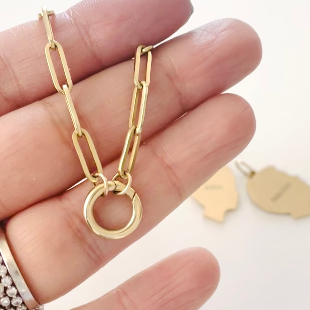 Round Push In Charm Holder - Vana Chupp Studio